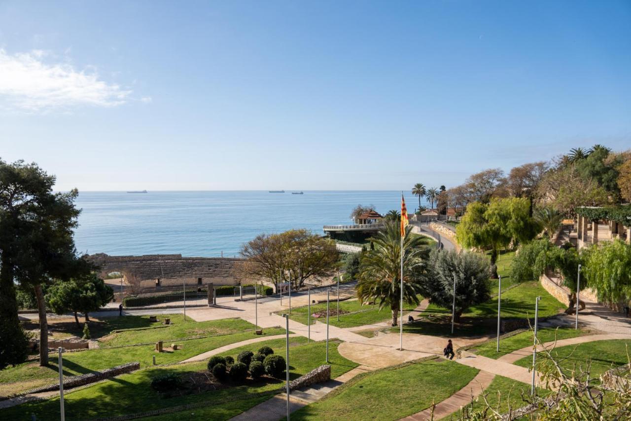 Mediterranean Way - Cavaller Suites タラゴナ エクステリア 写真